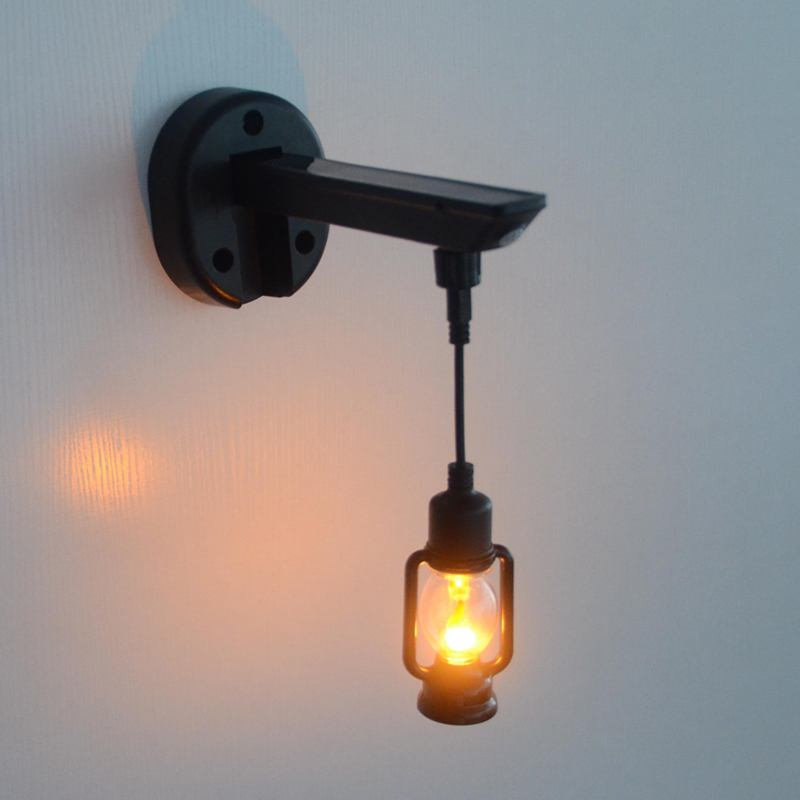 Lampu dinding tenaga surya gaya lampu minyak tanah antik (efek api)